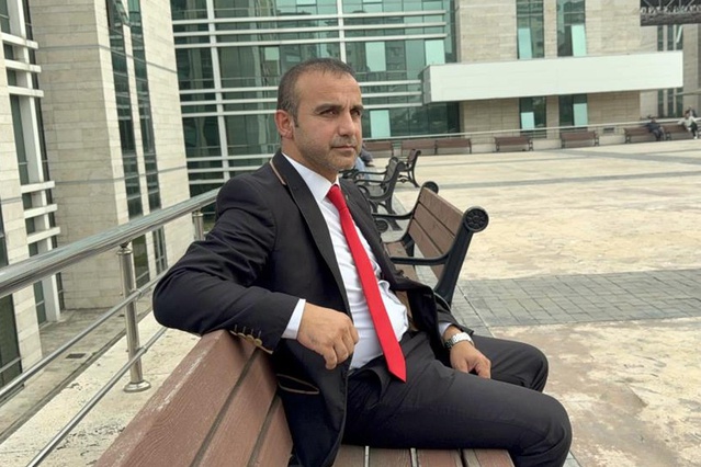 Bir yıldır haftada 3 kez kapısına polis geliyor! Nedeni de akılalmaz
