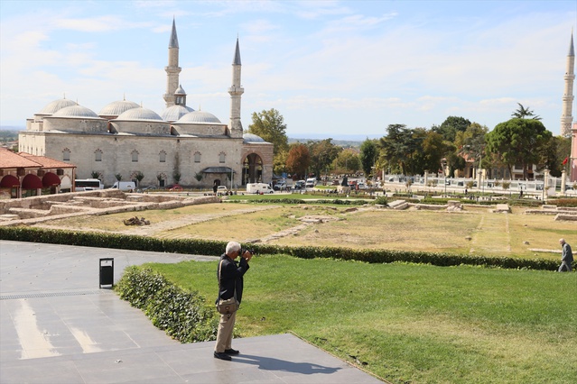 Edirne'de 75 yaşındaki Hüseyin Koşar, fotoğrafla emeklilik yıllarını aktif geçiriyor