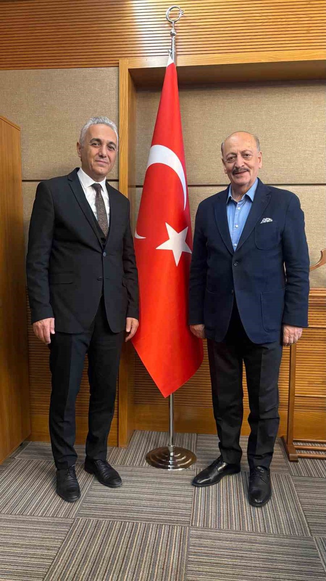 HEKİMSEN Genel Başkanı Kurban, Vedat Bilgin'e annesi için taziye ziyareti yaptı