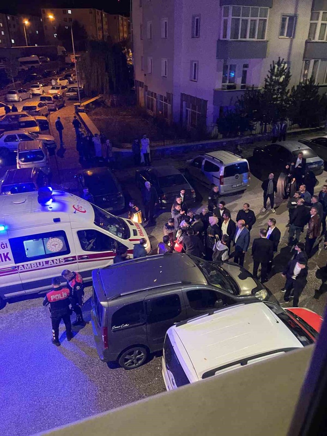 Erzurum'da düğün sırasında çıkan bıçaklı kavgada 3 kişi yaralandı, şüpheli kaçtı