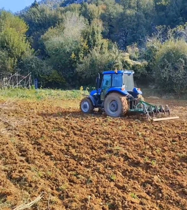 Andırın'da sonbahar yağmurları toprağı nemlendirdi, çiftçiler buğday ekti