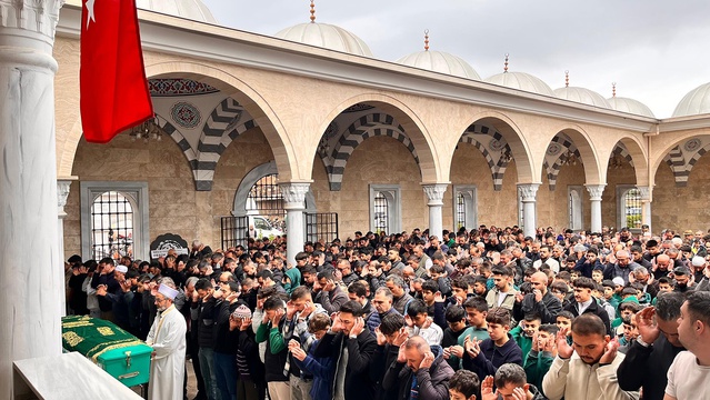 Kula'da 15 yaşındaki İshak Akça kalp rahatsızlığından hayatını kaybetti