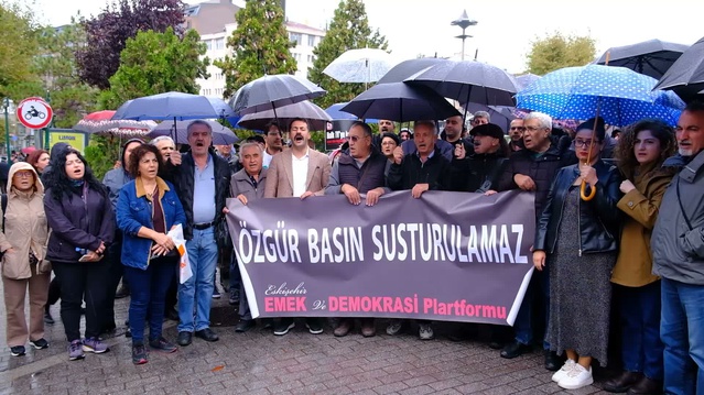 Eskişehir Emek ve Demokrasi Platformu, Halk TV'ye kayyum atanmasını protesto etti