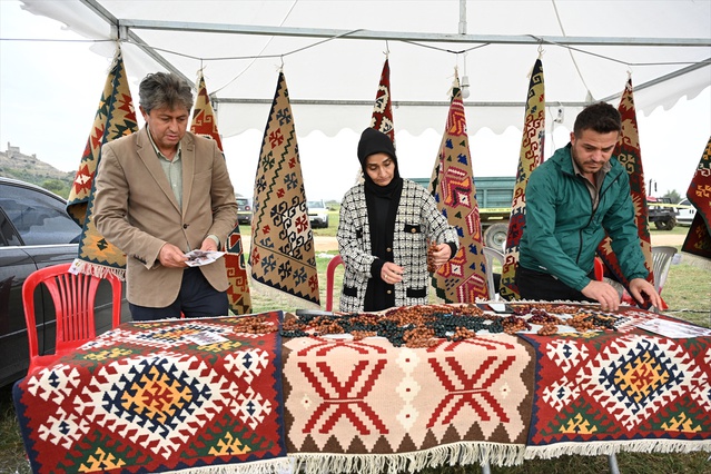 Yaşar Kemal, doğduğu Gökçedam köyünde 40'tan fazla STK'nın desteğiyle anıldı