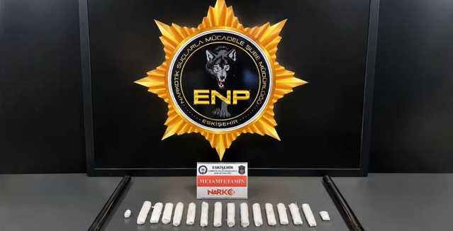 Eskişehir'de operasyonda 1 kilo 126 gram metamfetamin ele geçti, 3 şüpheli tutuklandı