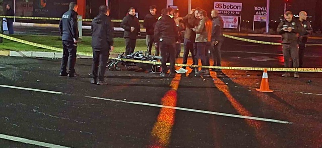 Niğde Bor'da kazada motosikletteki 2 kişi öldü, 1 kişi ağır yaralandı