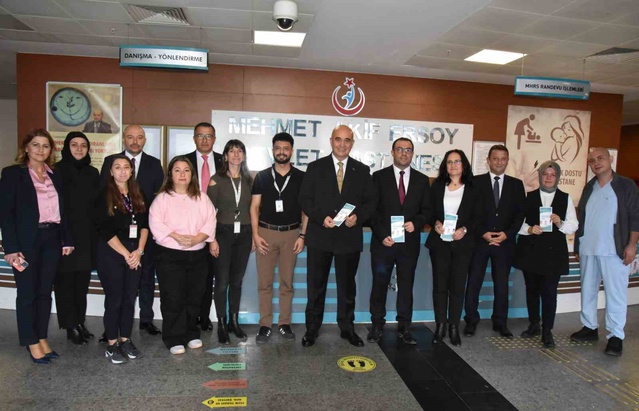 Çanakkale İl Sağlık Müdürü Görgülü, Hasta Hakları Günü'nde hastalarla buluştu