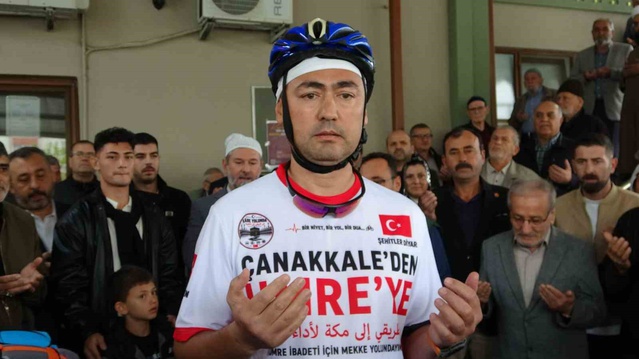 Umre ibadeti için bisikletle yola çıkan Tecimen: "Bu yola kendi fiziki gücüme güvenerek değil yüce rabbimin rahmetine sığınarak çıkıyorum"