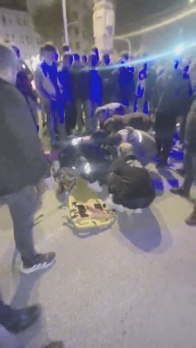 Elazığ'ın Kovancılar ilçesinde gence kamyon çarptı, genç ağır yaralandı