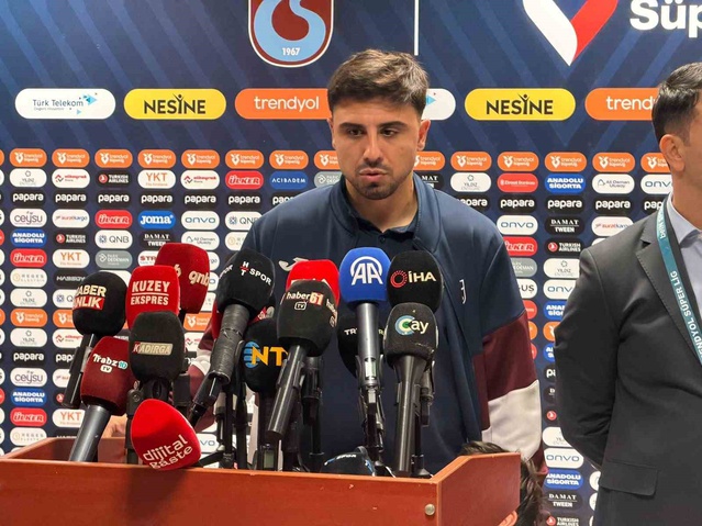 Ozan Tufan, Trabzonspor'un Beşiktaş'ı 2-0 yendiği maçta ilk golü attı