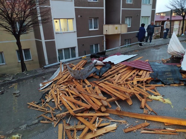 Bayburt'ta yarın 09.00-20.00 arası kuvvetli rüzgar ve fırtına bekleniyor