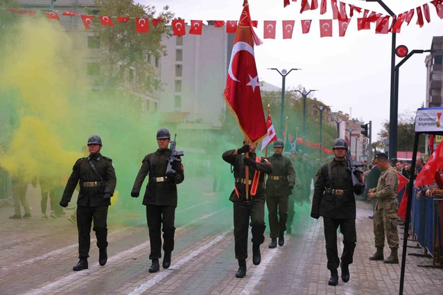 Kahramanmaraş'ta 29 Ekim Cumhuriyet Bayramı Trabzon Caddesi'nde törenle kutlandı