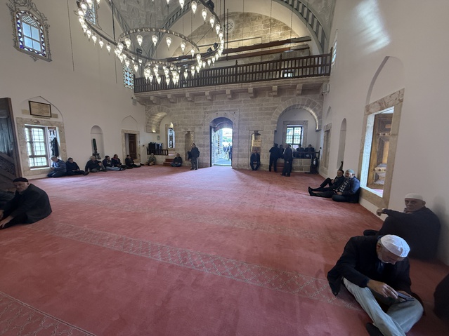 Tokat'ta 541 yıllık Gülbahar Hatun Cami, minaresi yenilendikten sonra ibadete açıldı.