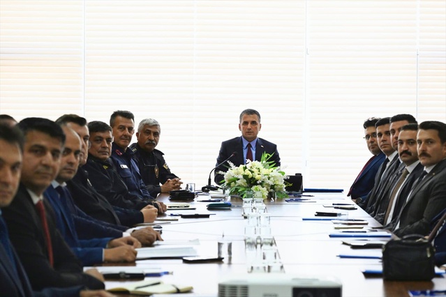Niğde'de suçla mücadele toplantısında uyuşturucu ve yasa dışı bahis ele alındı