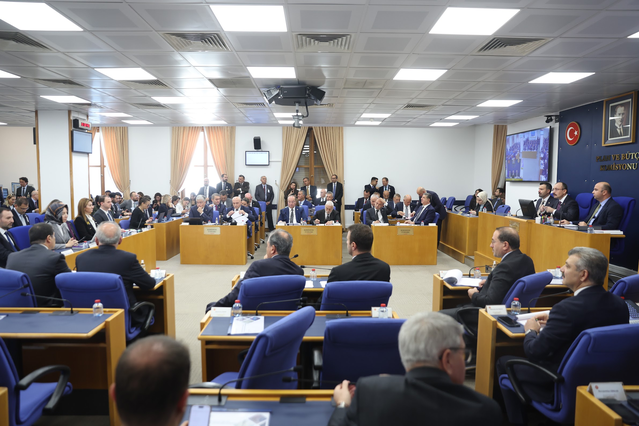 TBMM'de Karahan'a 840 küsur milyarlık fon krizi, Zeybekci'nin 250 milyonu soruldu