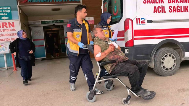 Bursa İnegöl'de elini testereye kaptıran 61 yaşındaki adam hastaneye sevk edildi