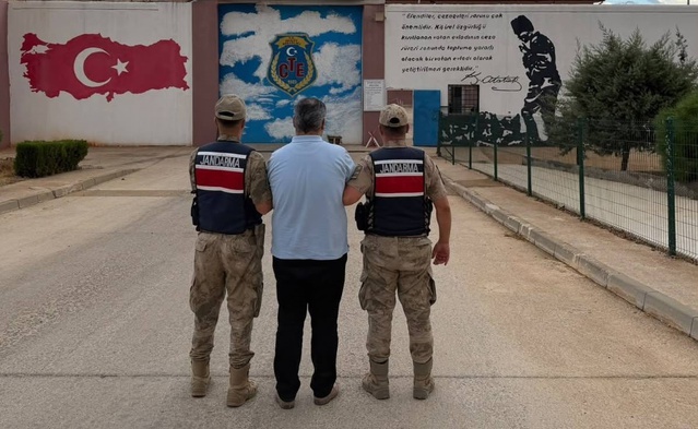 Gaziantep'te jandarma operasyonunda 2 FETÖ/PDY şüphelisi cezaevine gönderildi