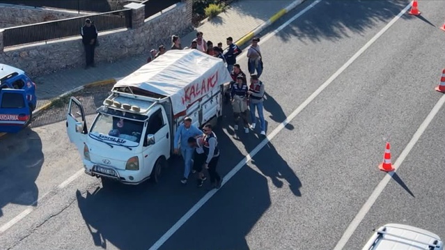 24 yıl 1 ay hapis cezası bulunan firari, Edremit'te zeytin hasadında yakalandı