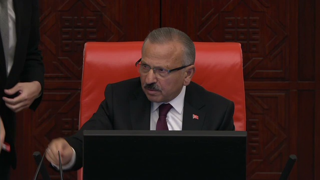 Karabat, 25 gün açıklanmayan hisseleri sordu, kamu kaynağı kullanılacağını iddia etti
