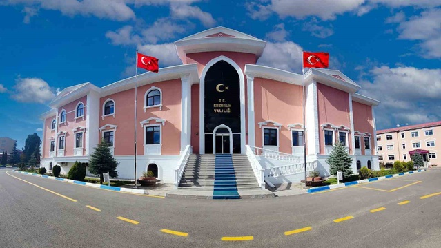 Erzurum Valiliği 27 okulun bahçe duvarı ve çitlerini yeniledi, 7 okula nizamiye yaptı