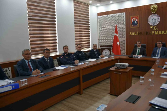 Manisa Salihli ve Alaşehir'de KPSS sınav koordinasyon toplantısı gerçekleştirildi