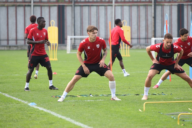 Samsunsporlu Drapinski, Başakşehir maçı öncesi takımın toparlanmak istediğini söyledi