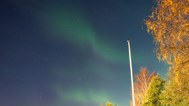 Finlandiya'nın Seinäjoki kentinde kuzey ışıkları ve nadir kırmızı aurora görüntülendi
