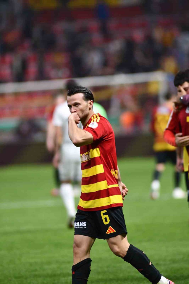 Murat Cem Akpınar, Kayserispor'a Manisa FK maçında 90+3'te ilk golünü kaydetti