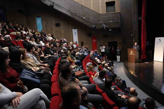 Düzce'de Maarif Modeli çalıştayında matematikte ölçme-değerlendirme ele alındı