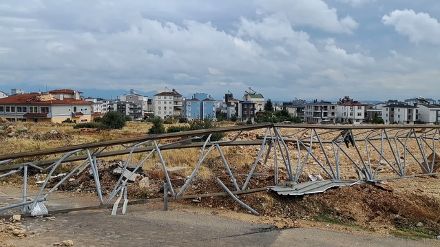 Antalya Kepez'de hortum hasarı ortaya çıktı, ölen 4 işçi için 4 kişi gözaltına alındı