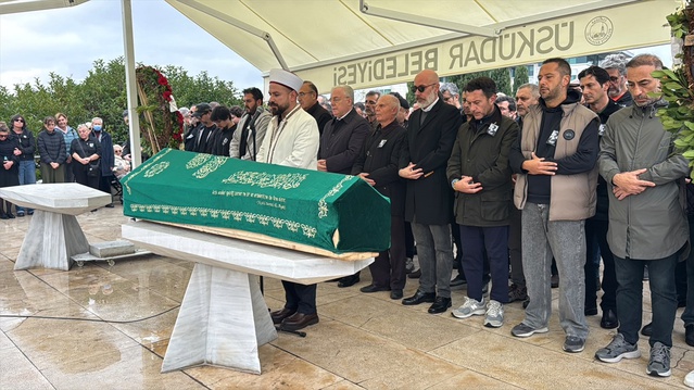 Cem Akaş, 58 yaşında Üsküdar'daki cenaze namazı sonrası Hekimbaşı'nda defnedildi