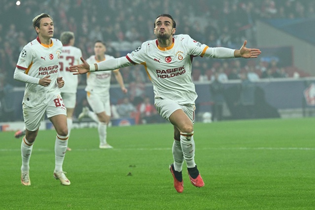 Galatasaray Lille deplasmanında 4-2 kazandı, Şampiyonlar Ligi'nde ilk 3 puanı aldı