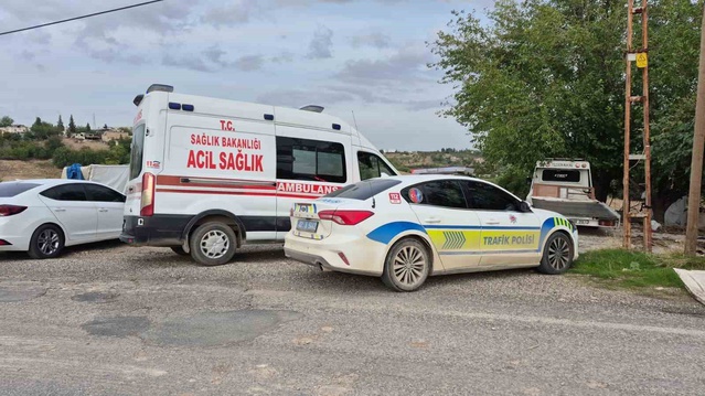 Adıyaman'da devrilen motosikletin sürücüsü yaralanarak hastaneye kaldırıldı