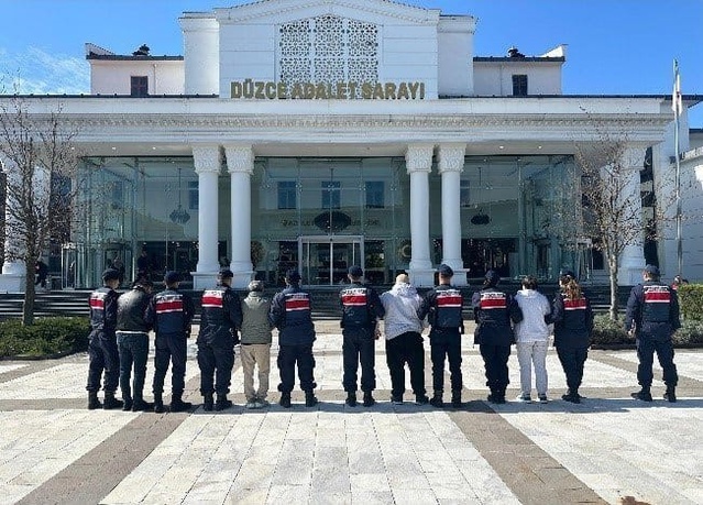Düzce'de haftalık asayiş uygulamasında 45 kişi yakalandı, 13'ü tutuklandı