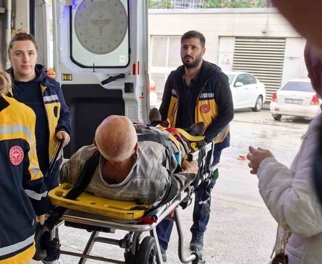 Bursa İnegöl'de yük asansörü 3 metre yükseklikten düşerek bakım ustasını yaraladı
