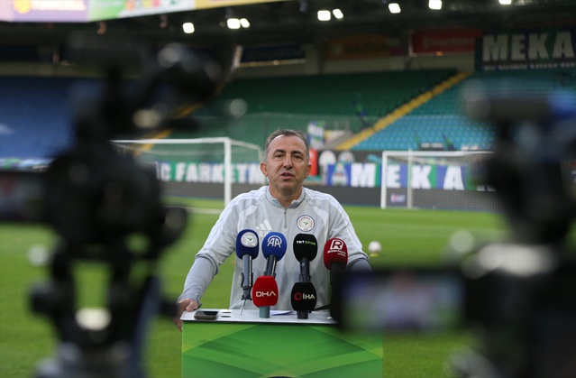 Rizespor Teknik Direktörü Uçar, Trabzonspor maçıyla evinde iyi seri başlatmak istiyor