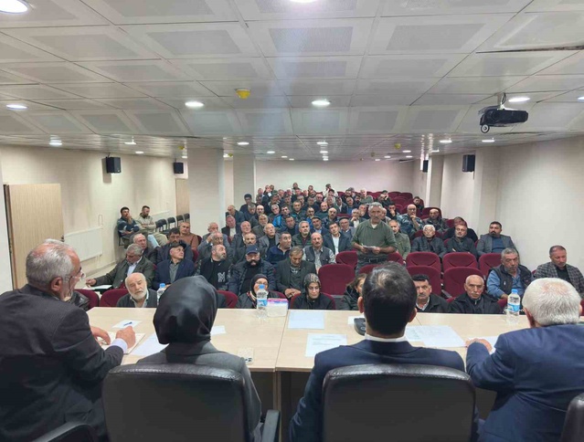 Refahiye'de köylerin 2027 bütçe planı Kaymakam Taşkıran başkanlığında görüşüldü