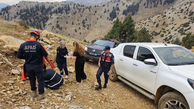 Kahramanmaraş Göksun'da dağlık arazide rahatsızlanan kişi hastaneye ulaştırıldı
