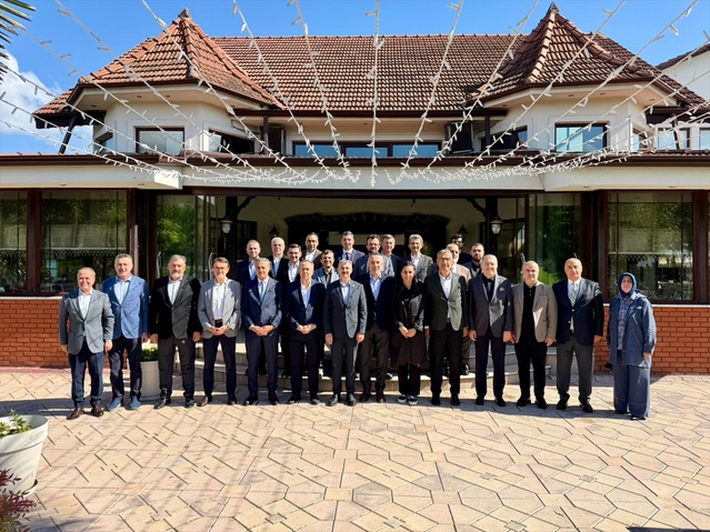 AK Parti Sakarya'da İstişare ve Değerlendirme Toplantısı yapıldı