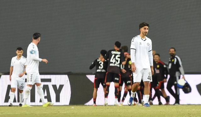 Altay, Alsancak'ta çıktığı 5 maçta da taraftarına 3 puan sevinci yaşatamadı