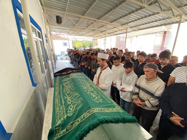 Eski sevgilisi tarafından vurulan Kumsal Kayan, 3 günlük yaşam mücadelesini kaybetti