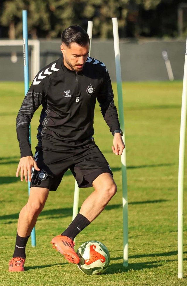 Sefa Özdemir, Altay'ın son iki maçında penaltıya yol açtı ve kendi ağlarını buldu