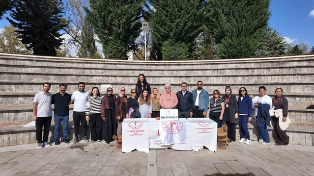 Elazığ'da FÜ ve İl Sağlık Müdürlüğü sağlıklı yaşam yürüyüşüyle obeziteye dikkat çekti