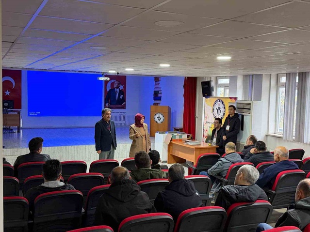 Düzce'de Merkez, Çilimli ve Kaynaşlı'daki MTSK sınavlarını MEB yetkilileri inceledi