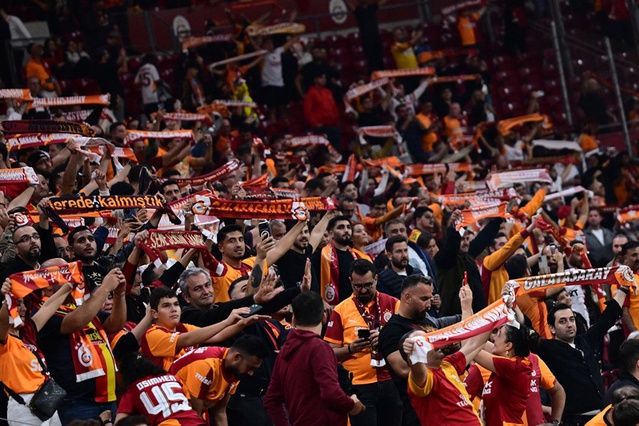 Galatasaraylı yıldıza RAMS Park'ta şok protesto! Islıklarla çıktı