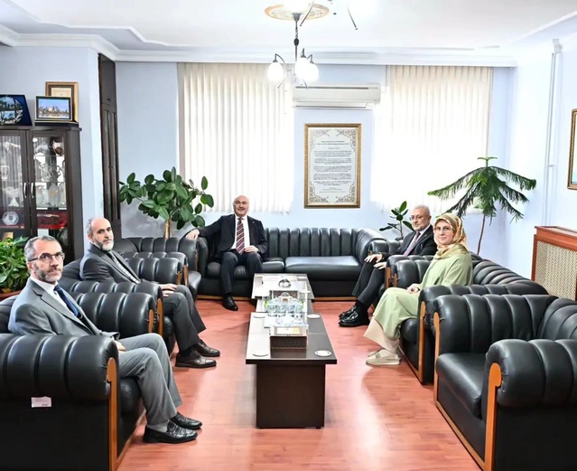 Denizli Valisi Köşger, İl Müftülüğü ziyaretinde Pamuklu'ya başsağlığı diledi