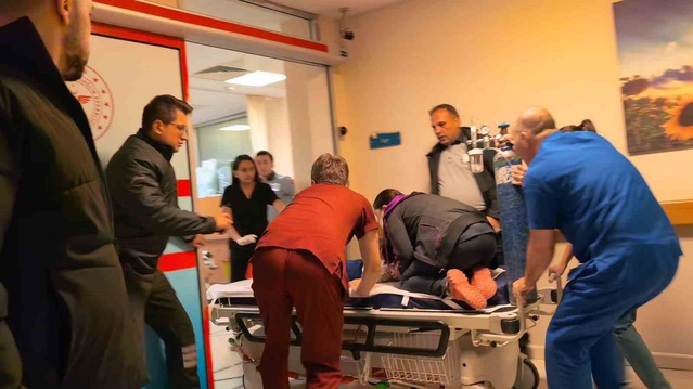 İnegöl'de iddiaya göre nefes borusuna tavuk eti kaçan bebek, kalp masajıyla hayata döndü