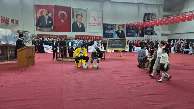 Tekirdağ Süleymanpaşa'da 29 Ekim Cumhuriyet Bayramı törenle kutlandı