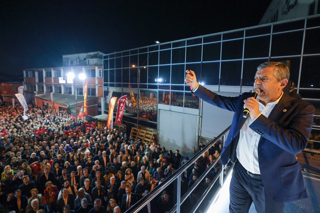 Özgür Özel, yarın İzmir'de basın örgütlerinin 'Sansüre hayır' yürüyüşüne katılacak