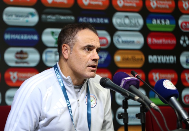 Ekrem Dağ, Rizespor'un Trabzonspor'a 4-3 yenildiği maçta hakem kararlarını eleştirdi